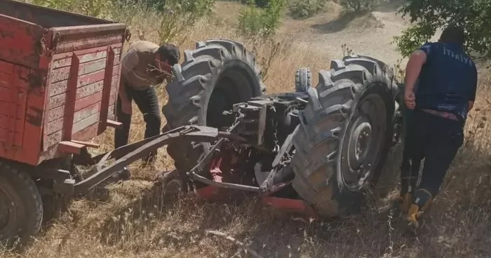 Edirne de feci olay! Traktör devrildi, sürücü hayatını kaybetti