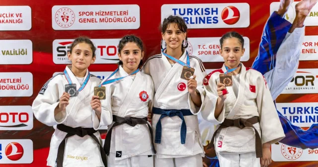 Erva Eren Türkiye üçüncüsü oldu Salon Sporları Haberleri