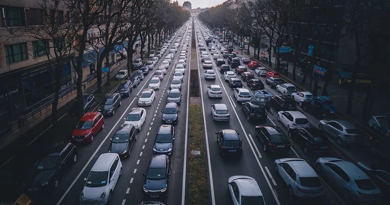 Milyonlarca araç trafikten men edildi: İşte nedeni Sözcü Gazetesi