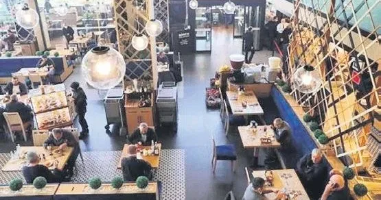 MEVLÜT TEZEL Bir çay içti diye müşteri masadan kaldırılır mı?