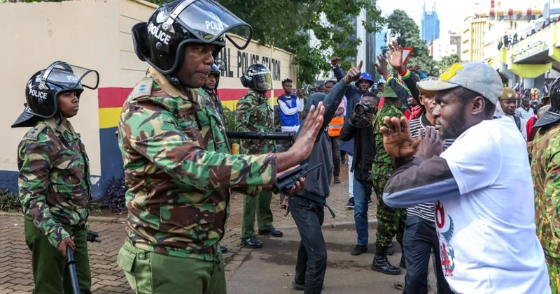 Kenya da sokaklar karıştı! Güvenlik güçleri göstericilerin üzerine ateş açtı