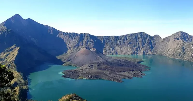Rinjani Yanardağı nda Brezilyalı Turist Hayatını Kaybetti