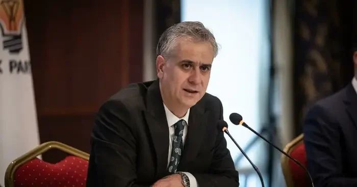 AK Partili Hasan Basri Yalçın denizde kaza geçirdi, hastaneye kaldırıldı