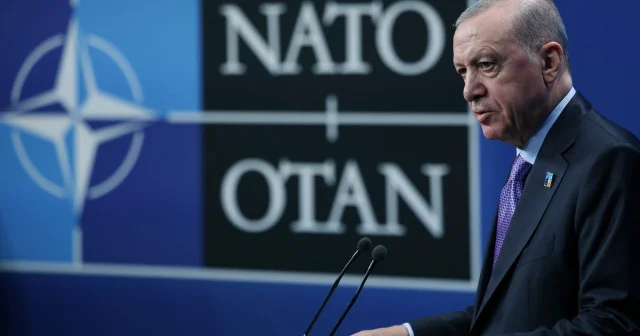 Cumhurbaşkanı Erdoğan İsrailli gazetecinin provakasyonuna geçit vermedi VİDEO İZLE