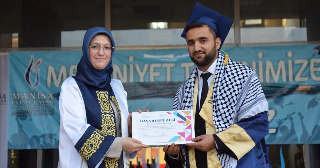 Gazze’den Manisa’ya uzanan başarı hikayesi: Filistinli öğrenci fakülte birincisi oldu VİDEO İZLE