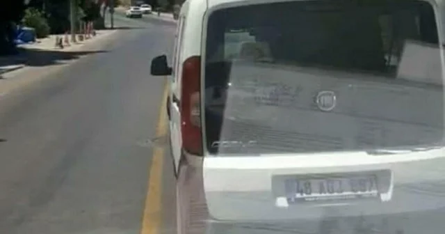 Bodrum da ambulansa yol vermeyen sürücüye 933 lira ceza; olay anı kamerada Muğla Haberleri