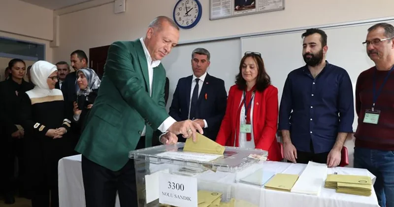 Son ankette vatandaş Erdoğan ın yeniden adaylığına yeşil ışık yakmadı! AKP ve MHP ayrıntısı... Sözcü Gazetesi