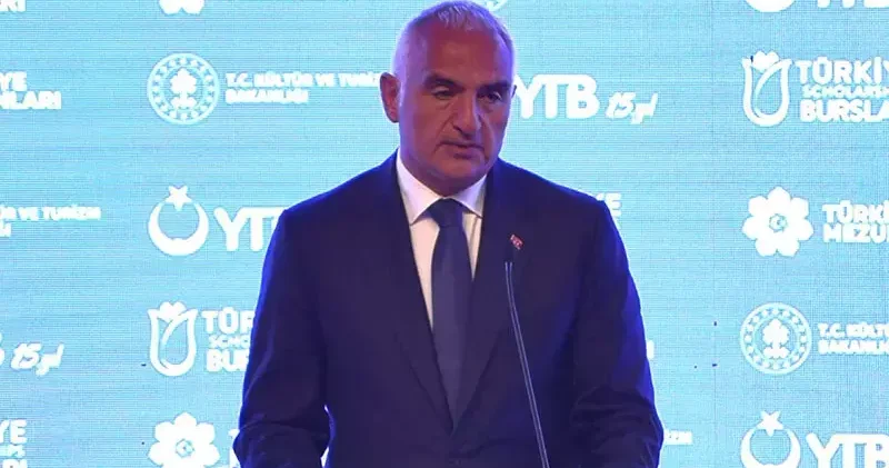 Bakan Ersoy, uluslararası öğrencilerin mezuniyet törenine katıldı