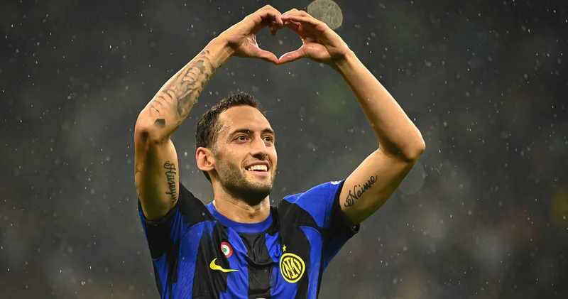 İtalyanlar, Galatasaray ın Hakan Çalhanoğlu na yaptığı maaş teklifini duyurdu! Futbol Haberleri