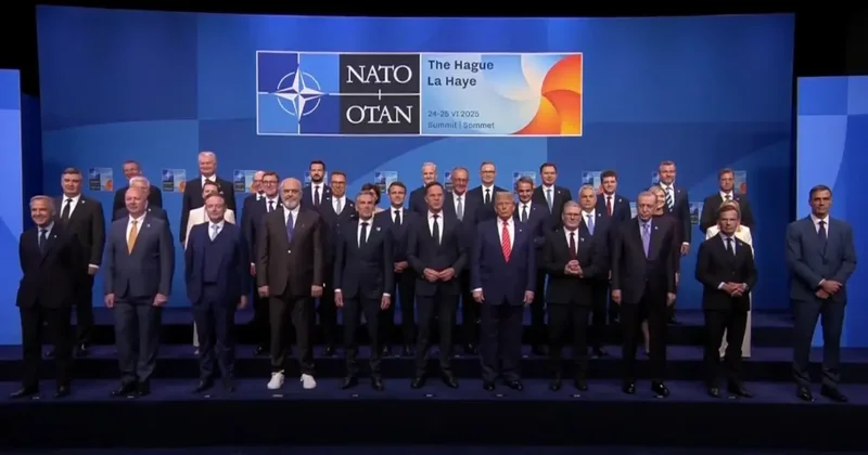 NATO Zirvesi nde aile fotoğrafı! 32 ülkenin lideri aynı karede