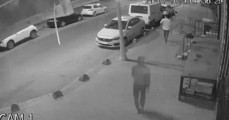 Sultangazi’de plaka hırsızlığı kamerada