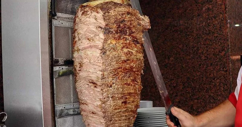 Türkiye, döner konusunda 2 ülkeyle anlaşmazlık yaşıyor: Şimdi de spesiyaliteyi korumada Çin i geçmek istiyor Sözcü Gazetesi