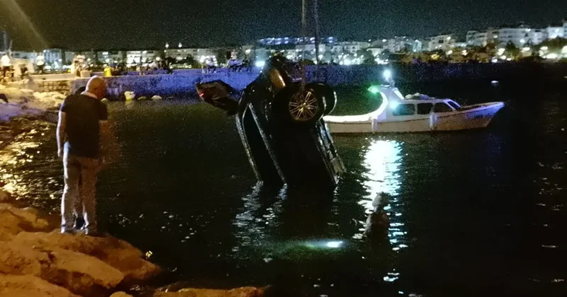 Silivri de otomobil denize düştü; içindeki kişi son anda kurtuldu