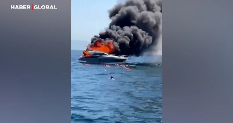 Kınalıada açıklarında içinde 12 kişinin olduğu teknede yangın