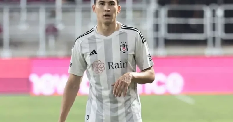 Beşiktaş ta ayrılık! Babası transferi açıkladı