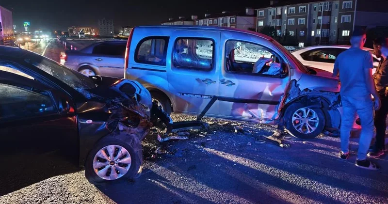Bitlis’te trafik kazası: Çok sayıda yaralı var