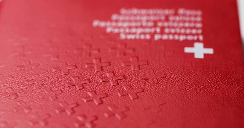 İsviçre pasaportu o kadar güzel ki çoğu kişi onun bir müzede sergilenmesini istiyor: İşte tasarımı Sözcü Gazetesi