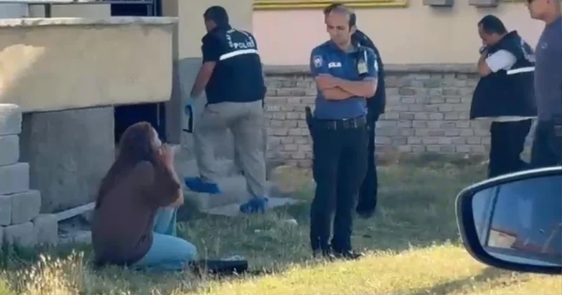 Evinin merdivenlerinde bıçaklanan çocuk hayatını kaybetti