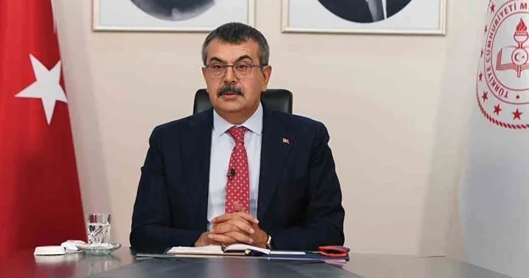 Bakan Tekin: Öğretmenlerimizin iller arası isteğe bağlı yer değiştirme başvurusunu ikinci kez gerçekleştireceğiz