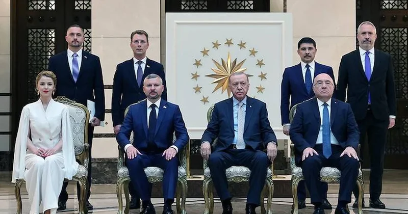 Büyükelçinin eşi Belarus basınına anlattı: Külliye için özel giysi diktirdi Sözcü Gazetesi