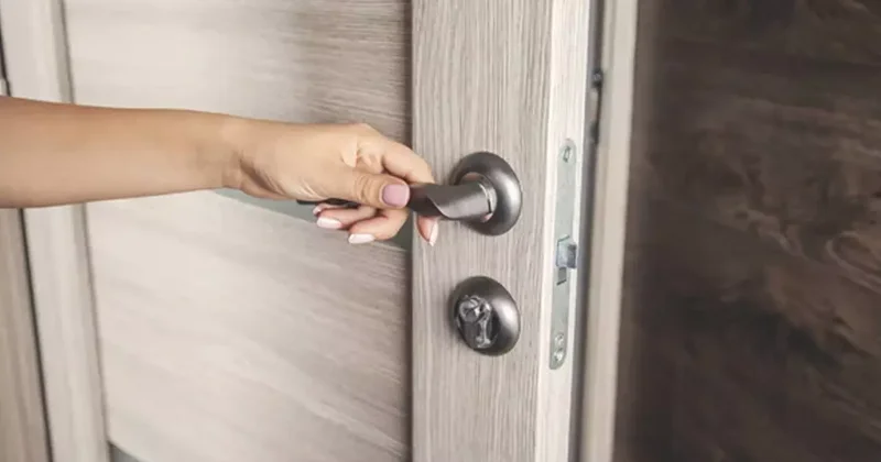 Kapısında o işaretlerden olanlar yandı! Yeni tuzak ağızları açık bıraktırdı