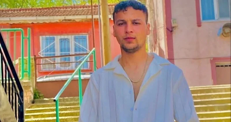 Kocaeli de 19 yaşındaki genç, kuzeni tarafından göğsünden bıçaklanarak öldürüldü