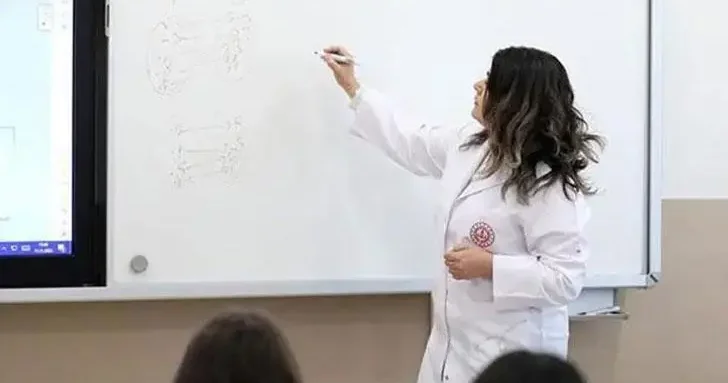 Öğretmenlerin iller arası isteğe bağlı yer değişikliği başvuruları başlıyor