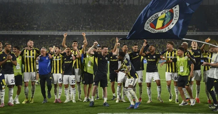 Fenerbahçe’de yaprak dökümü! 5 ayrılık kapıda