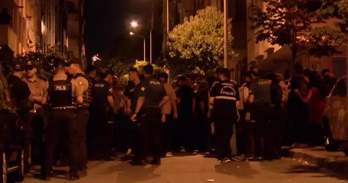 Sultangazi de aile içi kavga cinayetle bitti: 20 yaşındaki genç, annesini başından vurdu!