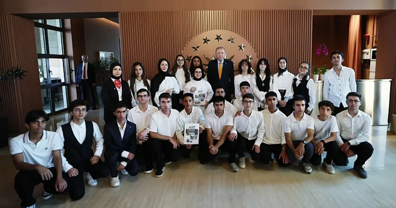 Başkan Erdoğan Ahlat ta öğrencileri kabul etti! Gençlerle sohbet etti
