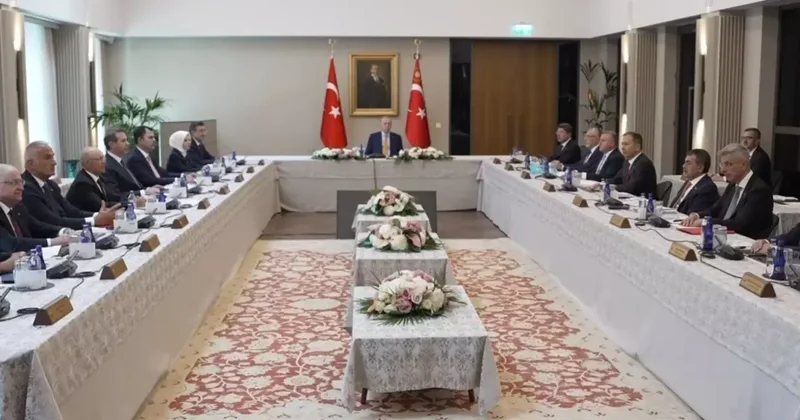 Cumhurbaşkanı Erdoğan başkanlık etti! Malazgirt Zaferi nin yıl dönümünde kabine, o ilçede toplandı