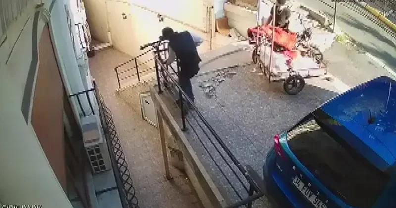 Şişli de demir kesme makasıyla zincirini kestiği skuteri böyle çaldı