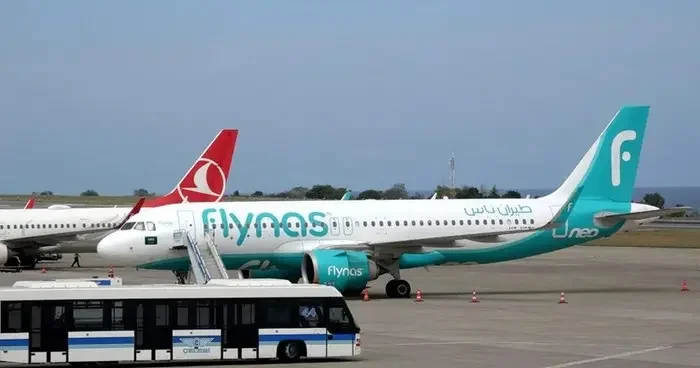 Trabzon dan Suudi Arabistan a gitmek için havalanan uçakta motor arızası: 8 dakika sonra acil iniş yaptı! Bakanlıktan açıklama