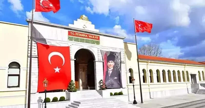İstanbul Valiliği nden denizde kaybolan Rus yüzücüyle ilgili açıklama