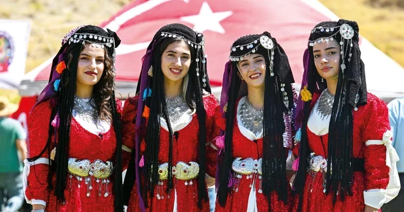 Erdoğan ve Bahçeli gidiyor… Kabine Ahlat’ta toplanıyor