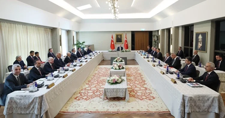 Kabine toplantısı Ahlat Cumhurbaşkanlığı Külliyesi’nde başladı