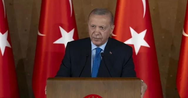 Cumhurbaşkanı Erdoğan: Belediyeleri aile çiftliğine çeviren muhterisler için deniz bitmiştir VİDEO İZLE