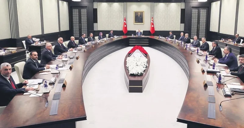 Kabine Ahlat’ta toplanıyor
