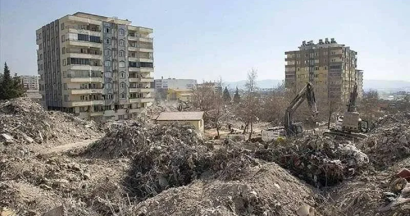 Depremde 85 kişinin öldüğü Ebrar Sitesi E Blok davasında mütalaa açıklandı
