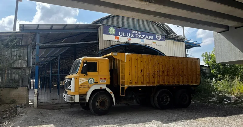 CHP li belediye Ulus Pazarı na kilit vurdu! Kapısına kamyon çekildi