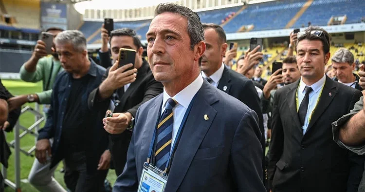 Ali Koç tan Fenerbahçe açıklaması! Gerçeği yansıtmamaktadır