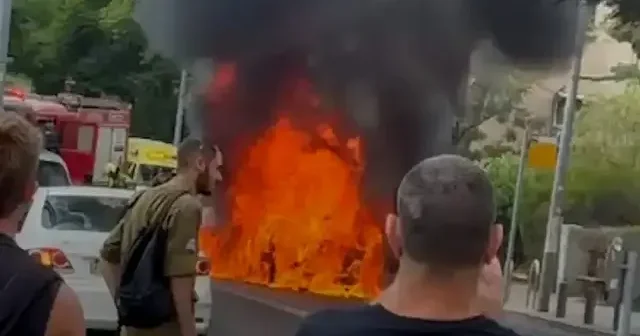 Tel Aviv de araç patladı VİDEO İZLE