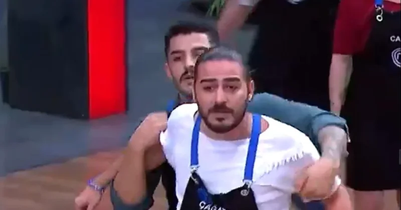 Kendisini kovan Mehmet Şef in üstüne yürüdü: MasterChef ten diskalifiye mi olacak? Sözcü Gazetesi