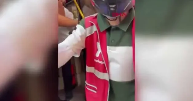 İETT otobüsünde karekod kavgası çıktı! Ortalık bir anda karıştı