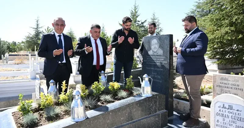 Neşet Ertaş, Kırşehir deki mezarı başında anıldı
