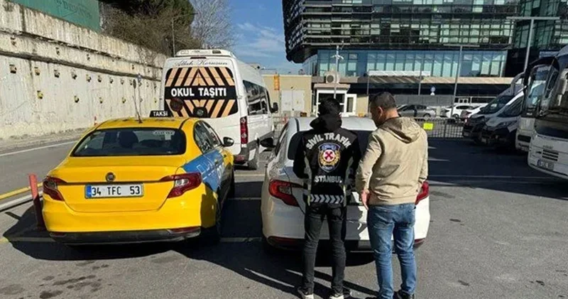 İstanbul da turist yolculardan fazla ücret alan taksilerin çalışma ruhsatları iptal edildi