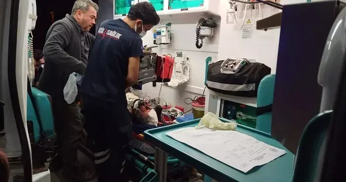 Koyununu kurtarmak isterken 70 metrelik yamaçtan düşerek yaralandı