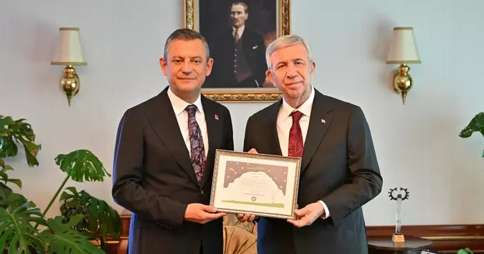 Özel den Mansur Yavaş çıkışı: İmamoğlu aday olamazsa en kuvvetli aday