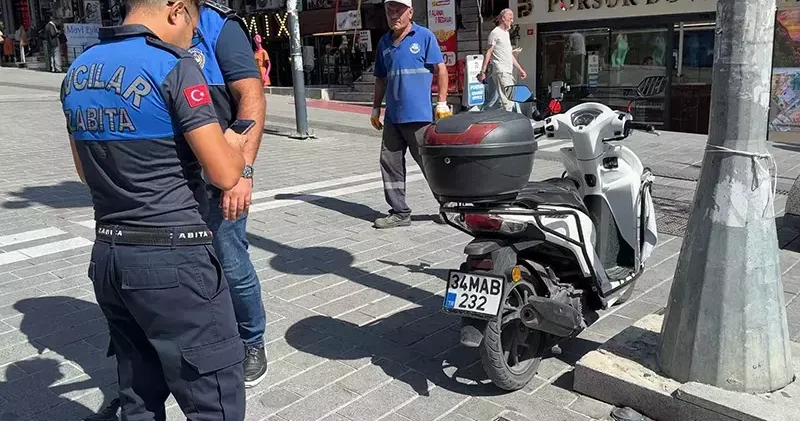 Avcılar da kaldırıma motosiklet park eden sürücülere bin 406 lira ceza
