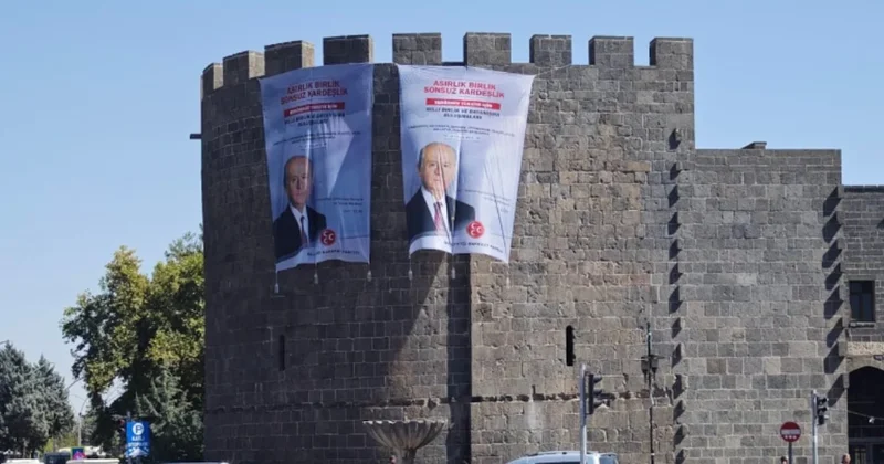 Diyarbakır Surlarına Bahçeli posteri asıldı Sözcü Gazetesi